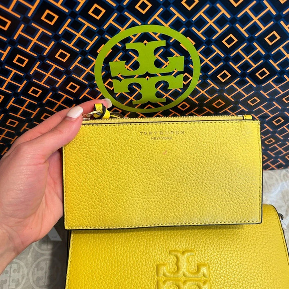 Tory Burch Thea Flat Wallet Crossbody Bag Yarrow Gold Yellow - Picture 10 of 16